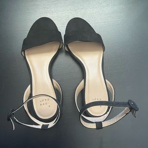 Black high heels 1 in. heel. A new day brand